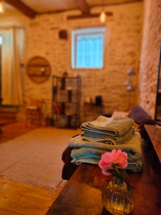 Bed and Breakfast La Chamade En Beaujolais Анс Екстер'єр фото