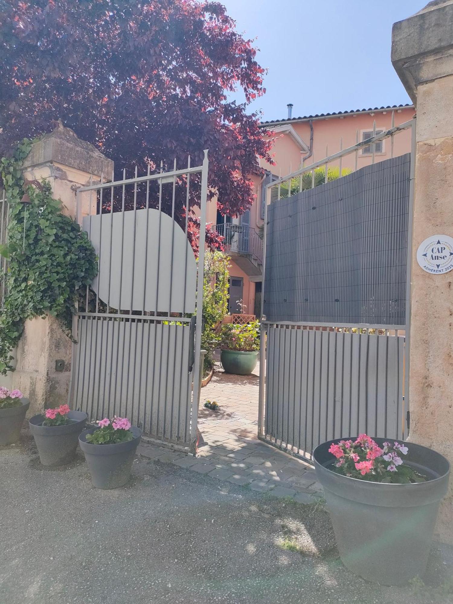 Bed and Breakfast La Chamade En Beaujolais Анс Екстер'єр фото